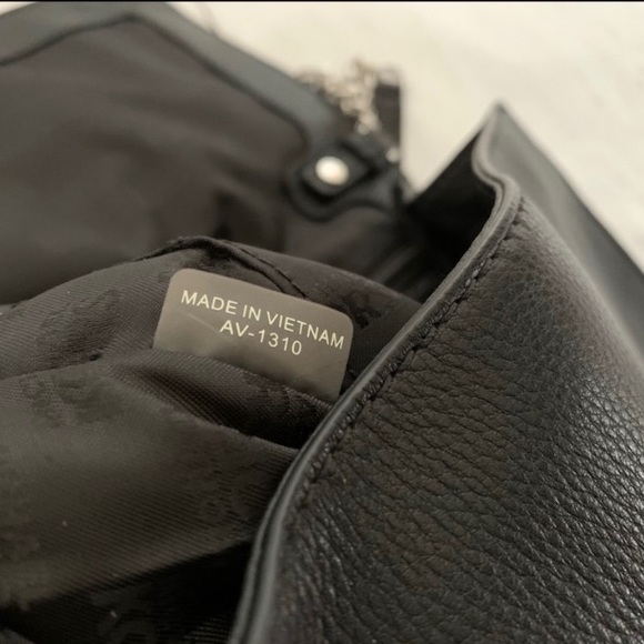 Michael Kors Black Hamilton Whipped Leather Handbag - Picture 8 of 10